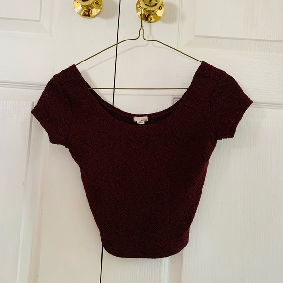 Burgundy crop top - Picture 2 of 3